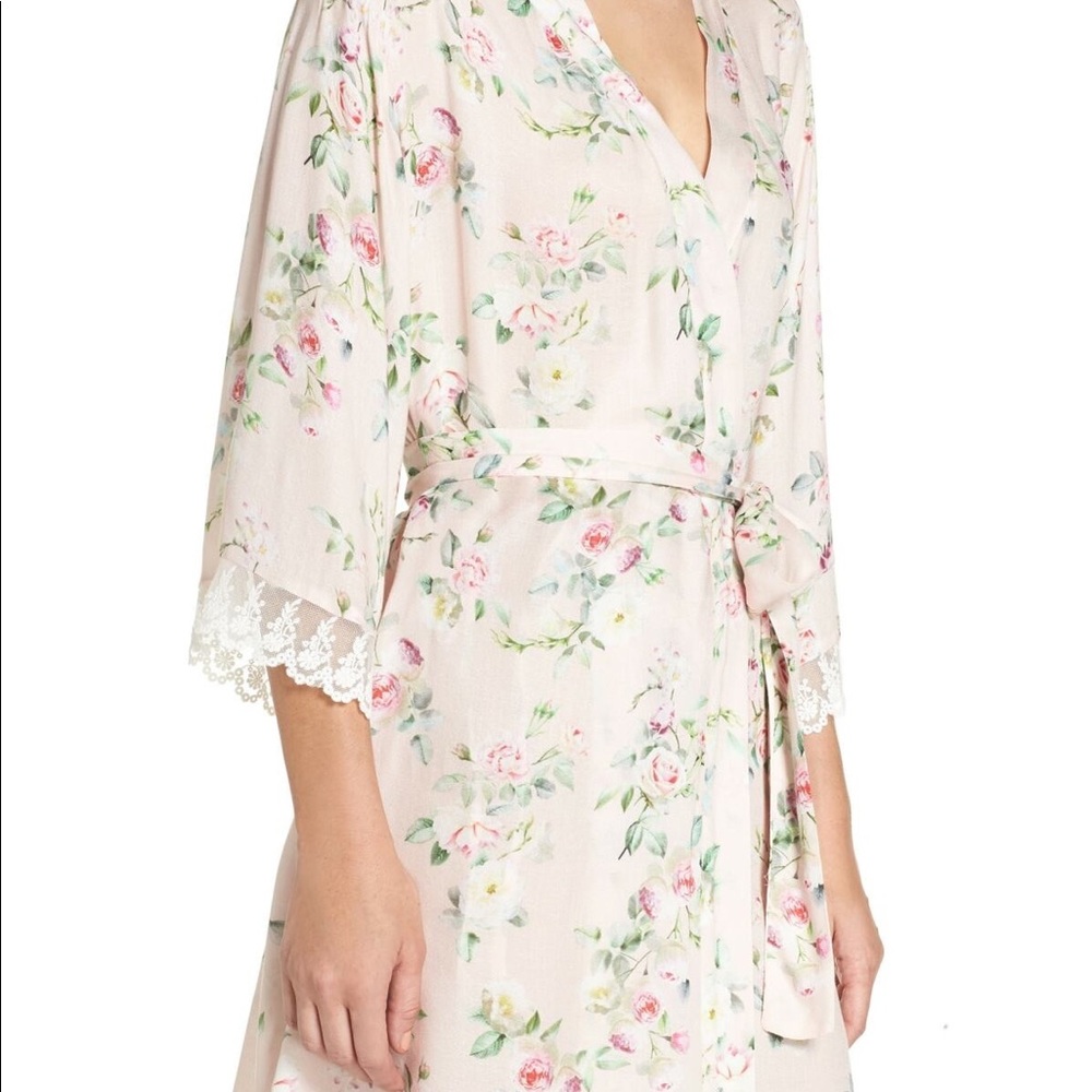 Flora Nikrooz Rose Print Kimono Wrap Brand New